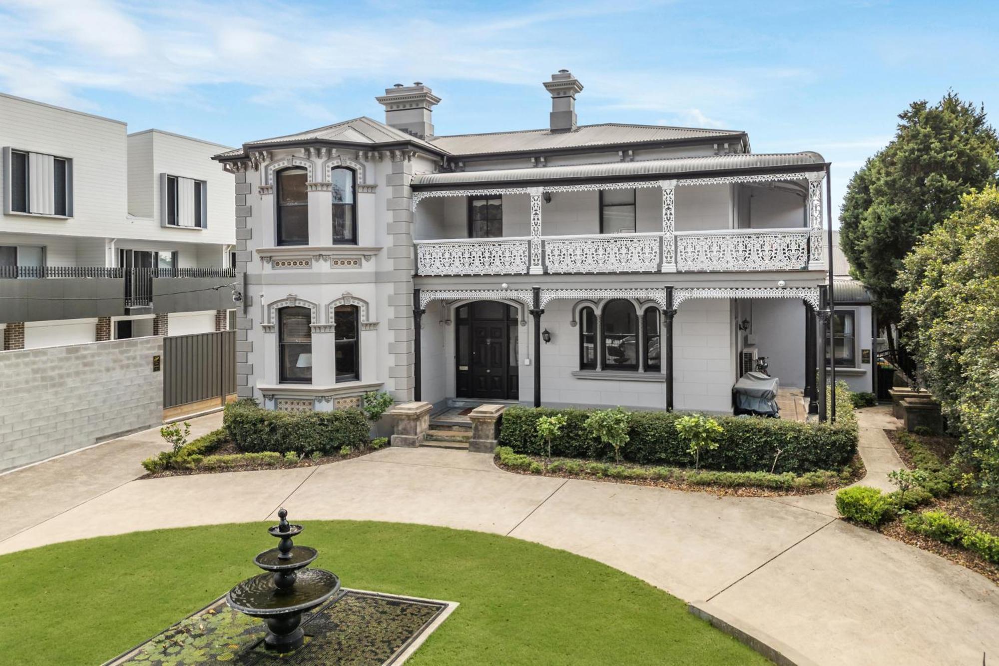 The Mansion Hotel Newcastle Exterior photo